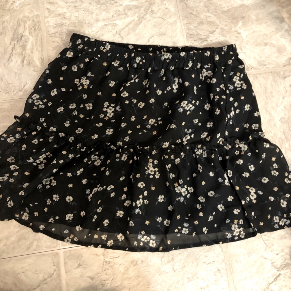 Frill Flowered Mini Skirt